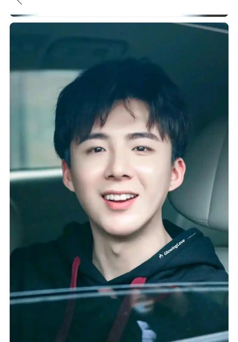 有一种"狗狗眼"叫刘宇宁,当他笑起来的时候,粉丝:像月牙一样