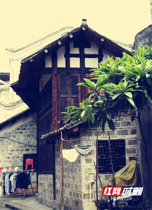 武冈古街——西直街小巷古井.武冈古街——西直街上的小巷.