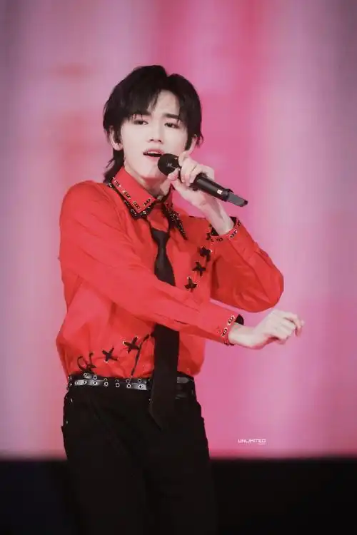 宋亚轩超话90#宋亚轩 心动无限#201220 | 腾讯星光大赏端午安康93