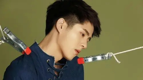 刘昊然小鲜肉耿耿余淮明星风尚壁纸