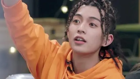 《青春有你3》陈俊豪说李俊濠进步很大 张思源瞬间变张指导