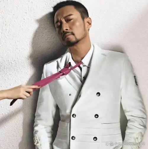 其中,演员的故事备受关注,那就是张涵予.