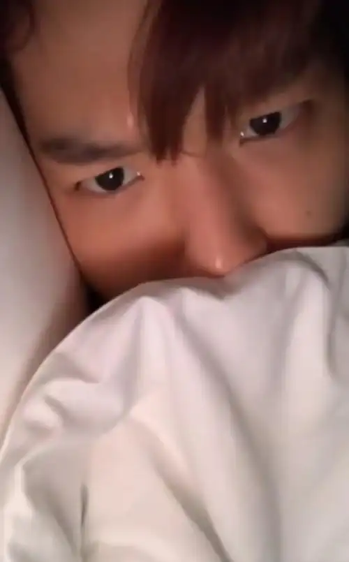 边伯贤超话#边伯贤百万solo歌手##边伯贤天才爱豆#贤贤子男友视角图和