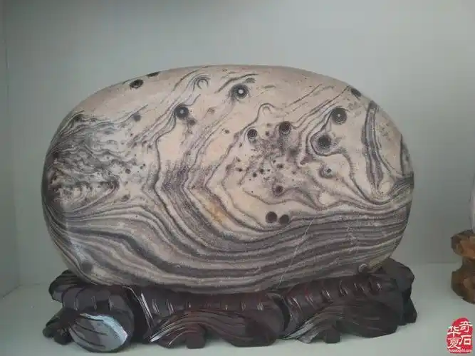 洛阳奇石古玩文化城中交投活跃的《醉石阁》