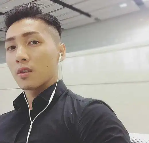 [小鲜肉帅哥]帅气小鲜肉生活照自拍图片-小虾米