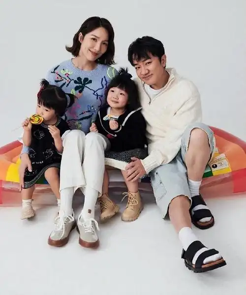 熬过暑假送女儿上学,读国际学校学费昂贵|王祖蓝|李亚男|国际学校