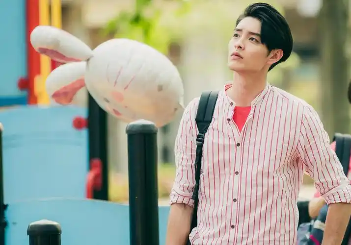 曹佑宁高冷人设遇危机反差萌解锁麦霸身份开口跪