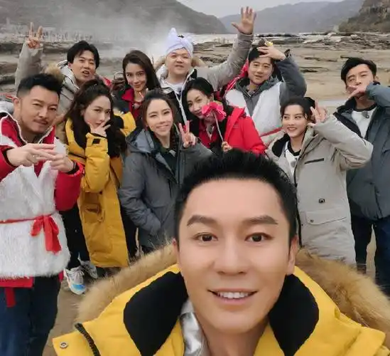 《跑男9》路透照曝光,嘉宾阵容亮眼,baby扮孕妇演技太逼真_李晨_照片