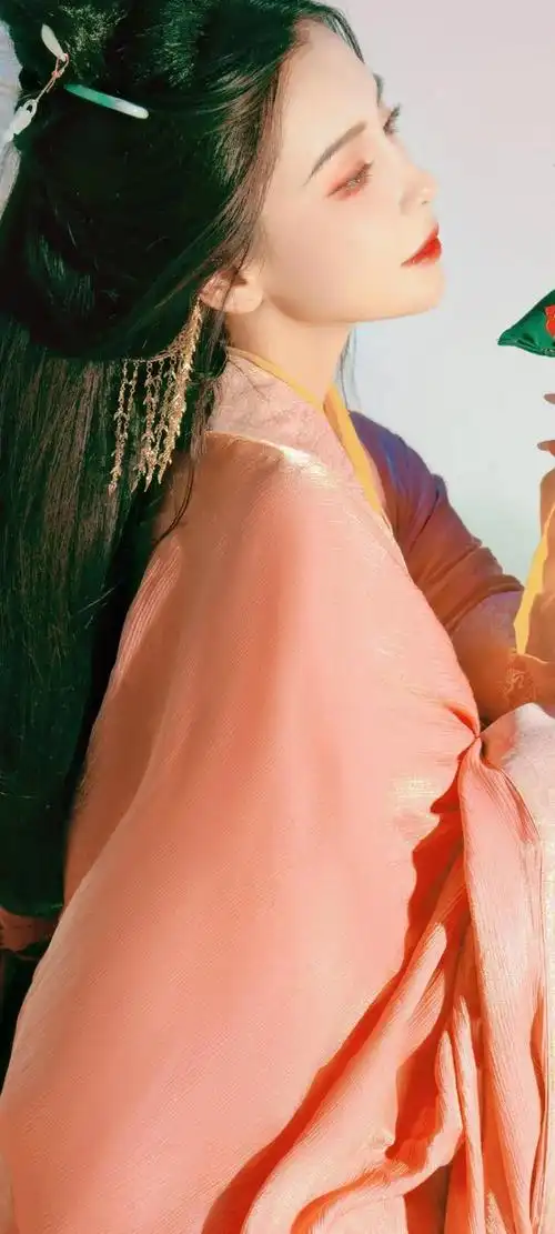 美女系列壁纸第892期-古装造型的杨颖