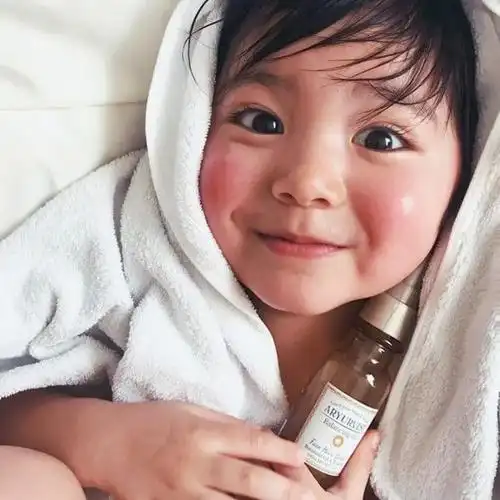 是有多可爱?日本大眼睛网红小男孩被认成是小女孩