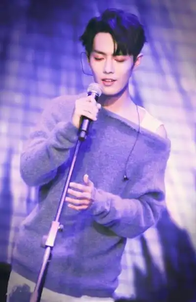 肖战 锁屏 壁纸 背景