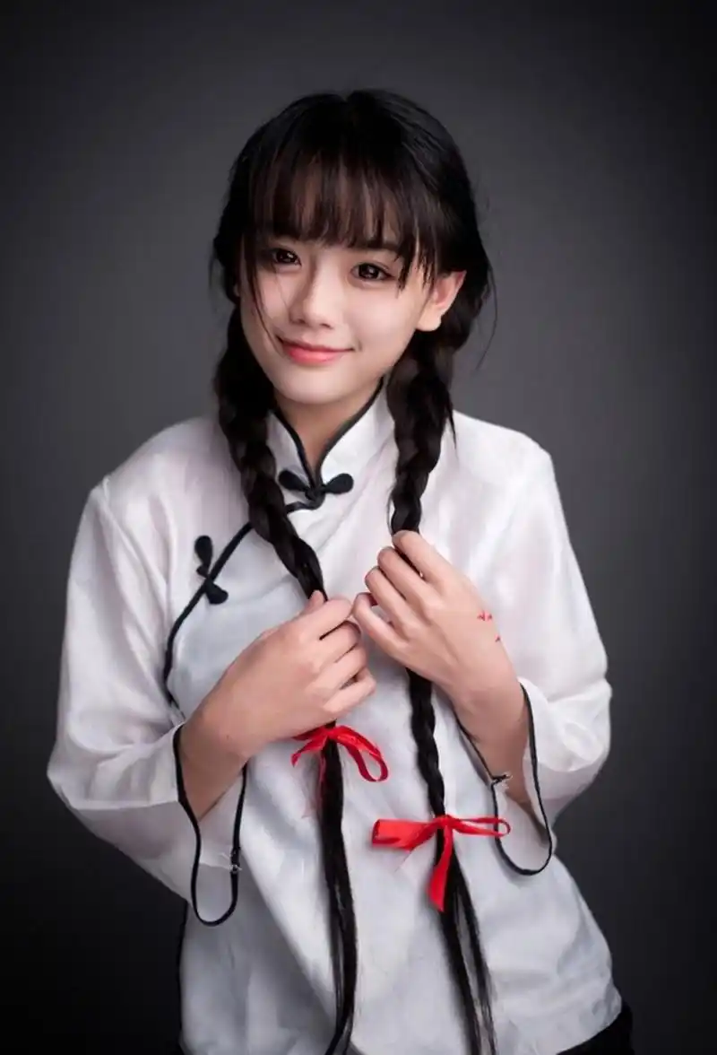 初代网红南笙结婚,走红靠p图,跟杨洋组cp,演戏10年无人知_腾讯新闻