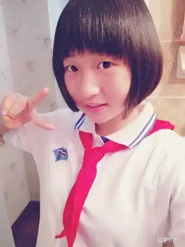 初二 没有自拍不好比较嘻嘻那就加张自拍吧