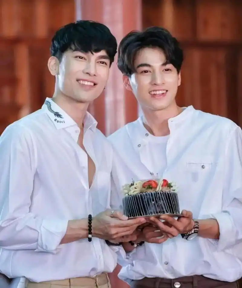 考古双人合照#缪苏帕糕卡娜 #泰兰德的夏天永不停歇 #星河璀 - 抖音