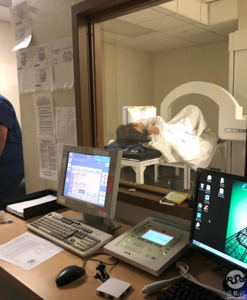 疑陈红患病被紧急送往医院 前夫曾因出轨女星被拘