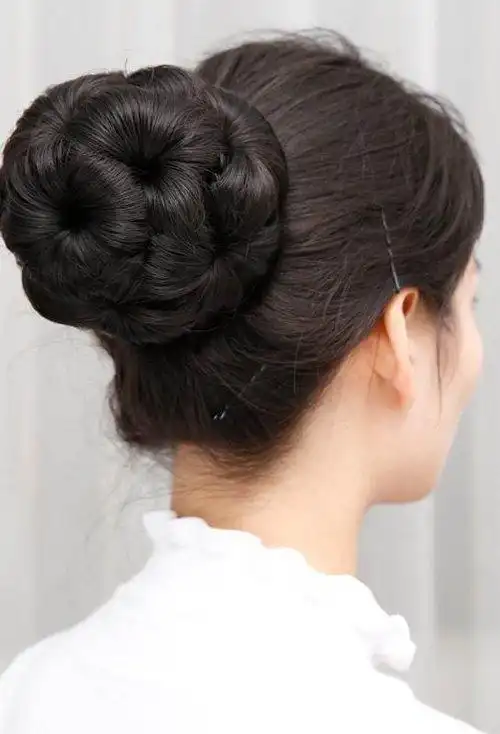 女生盘美头发型图片大全 闪亮整个夏季清爽盘发