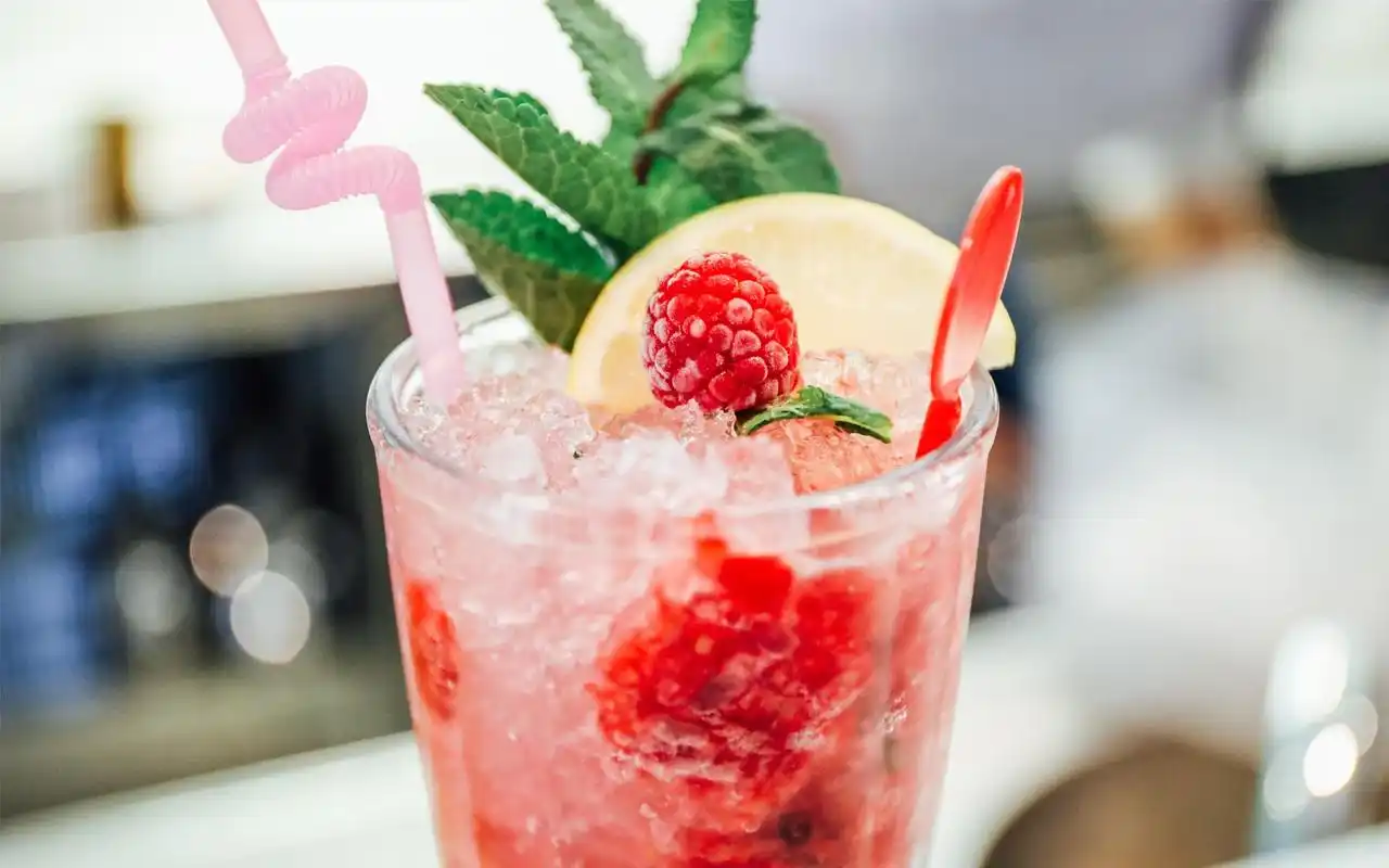 清凉夏日饮品高清桌面壁纸