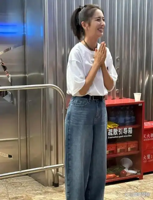 佟丽娅到底经历了什么?她脸的变化越来越明显,网友:差点认不出