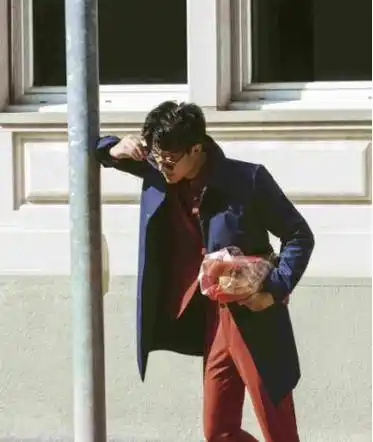 他没钱没背景,三次男主角都被换掉,却在快被遗忘时被孙俪捧红_黄轩