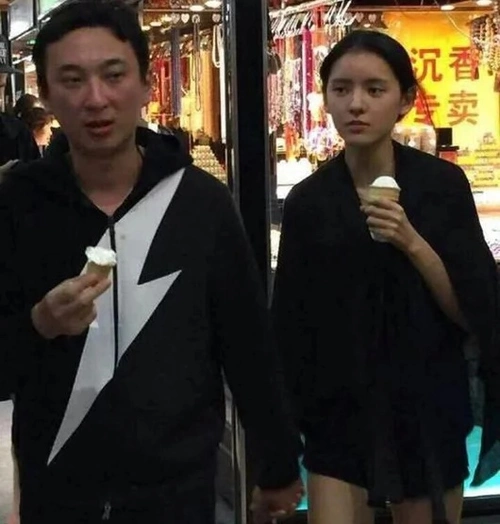 王思聪的网红前女友张予曦上位记