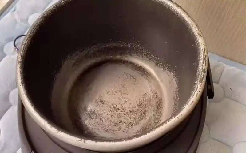 电饭煲内胆涂层脱落还能用吗,对人体有害吗?有点出乎意料