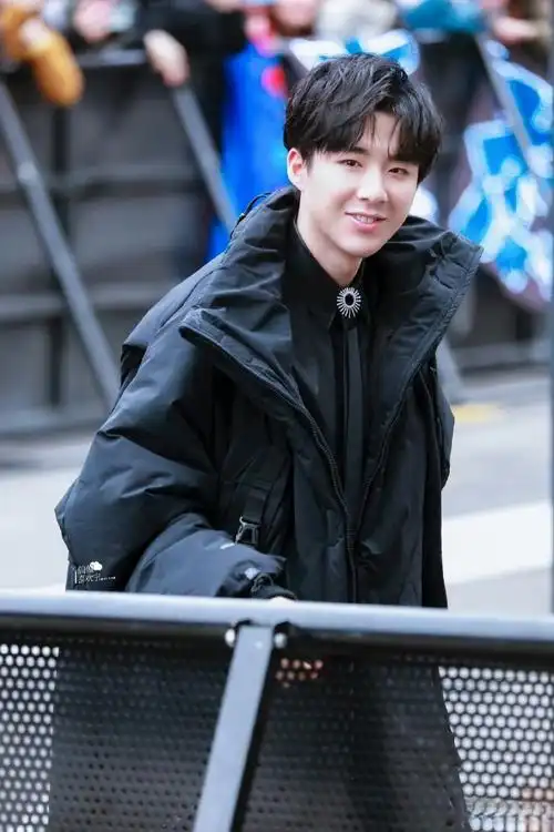 暖暖的甜宁呢我真的很想念软乎乎的,很可爱的宁@摩登兄弟刘宇宁