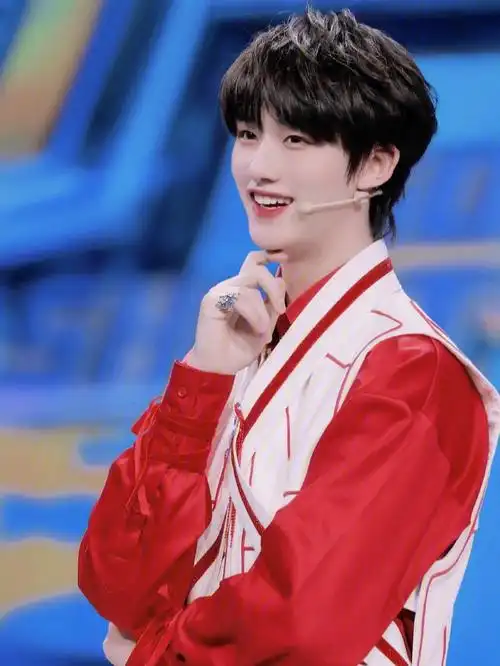 丁程鑫绝美照片