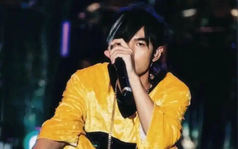 周杰伦 - 梯田,爸 我回来了(无与伦比演唱会)