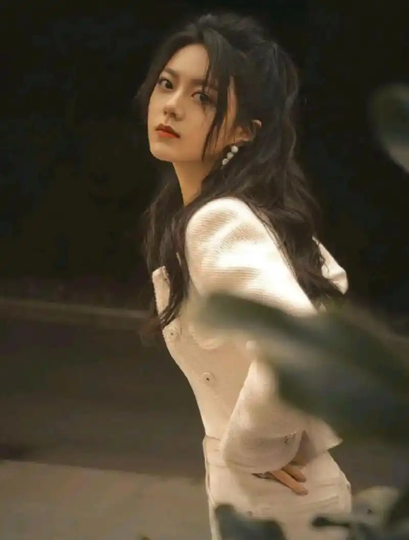 赵今麦童年or长大后,一个可爱一个漂亮