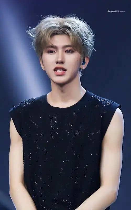 2018蔡徐坤《偶像练习生》第二次公开录制_高清图片大全-爱豆app