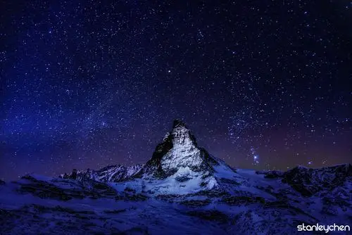 马特洪峰星夜,星空下的三角巧克力