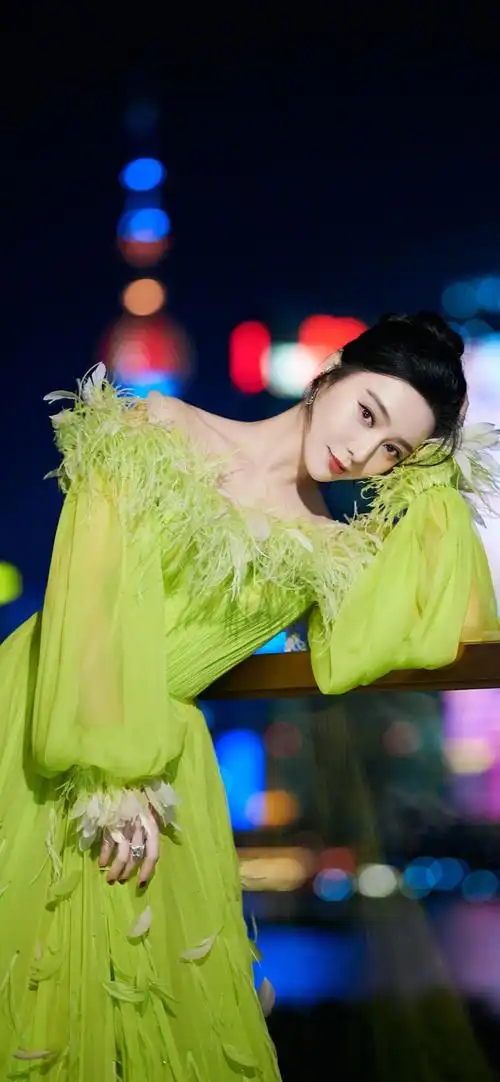 时间:2020-10-27浏览:(592)标签:范冰冰格式:jpg