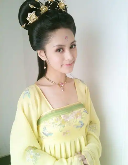 古装剧中的仙女下凡是什么样子,看看那些年的古装美女们