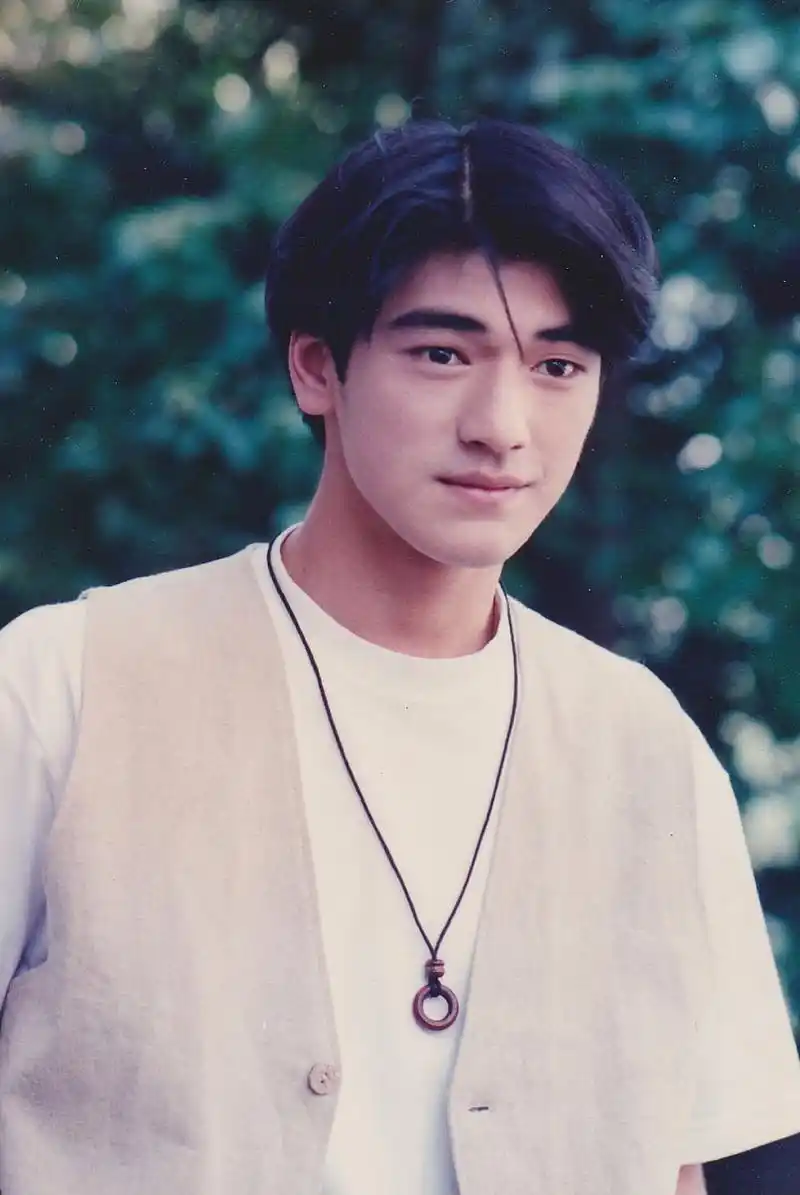 中国最帅十位男明星: 第十名古天乐   古天乐在演杨过的时候最帅.