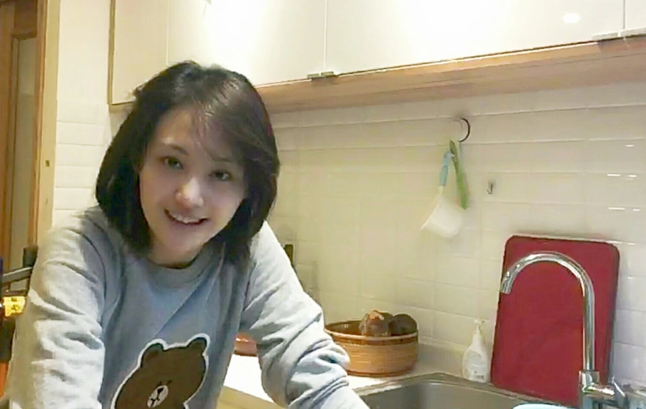 郑爽素颜照曝光!看了最后一张我想转粉了