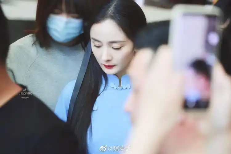 杨幂双马尾 民国学生装,真的有美到我!清纯少女感绝了!