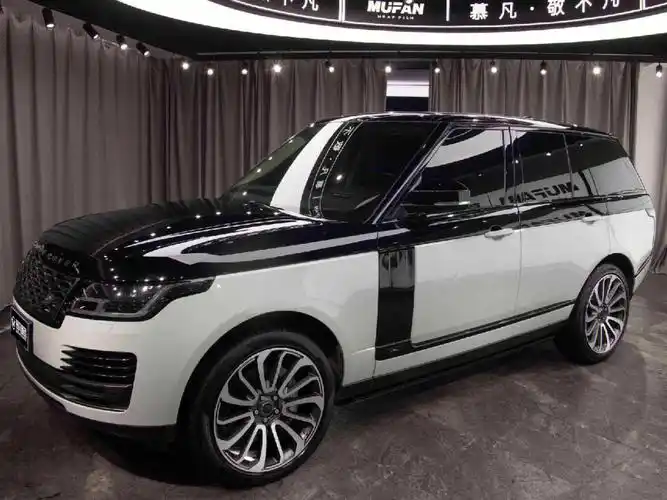 路虎揽胜双拼改色厦门汽车贴膜
