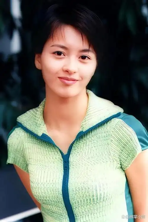 梁咏琪:香港最后一代"玉女"的自在人生