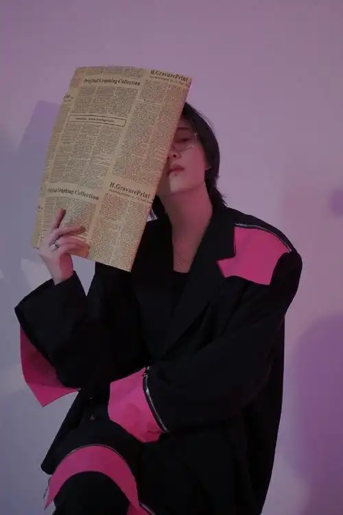 陆柯燃情人节大片气场全开!谁能拒绝戴眼镜呢!_高清图集_新浪网