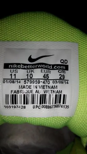 nike鞋标 求大神看真假 谢谢