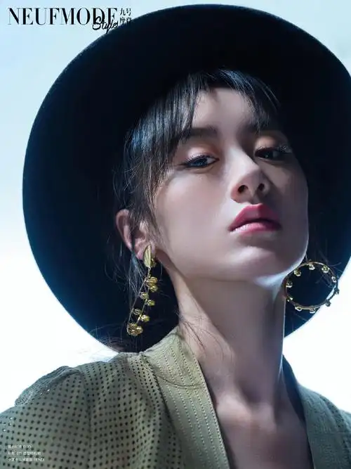 袁冰妍复古时尚写真大片89