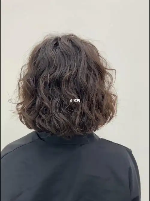 2022木马卷蛋蛋卷减龄发型