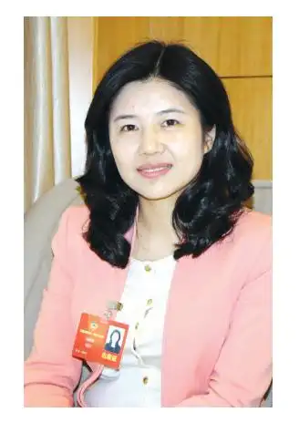 冯海燕:乐为青年服务和代言