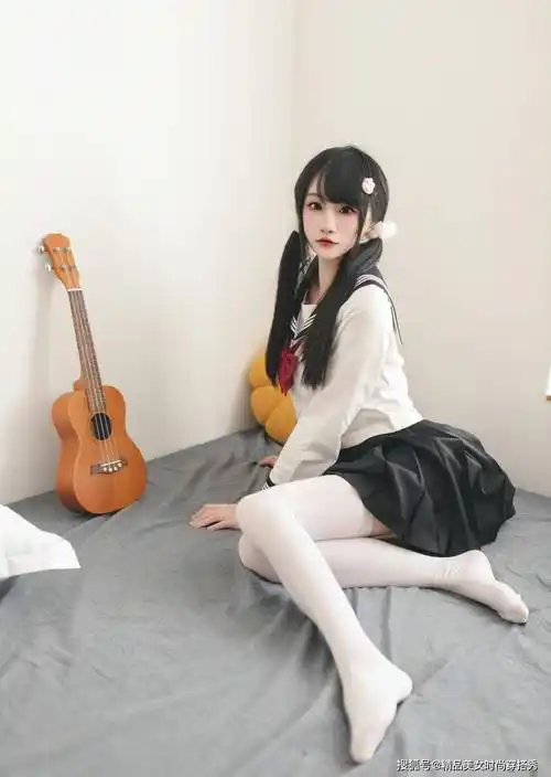 如何正确穿着jk制服和白丝袜?_影响_袜子_尺码
