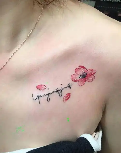 英文77花纹身图片_胸部新传统纹身图案