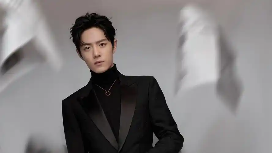 肖战有哪些好看的高清无水印图片(可以当壁纸的那种)? - 知乎