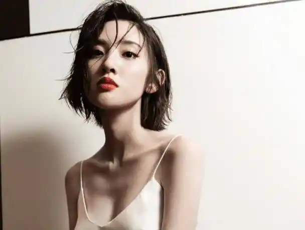 张若昀婚后首次公开冰箱,看到这个特殊的食材后,唐艺昕捡到宝了