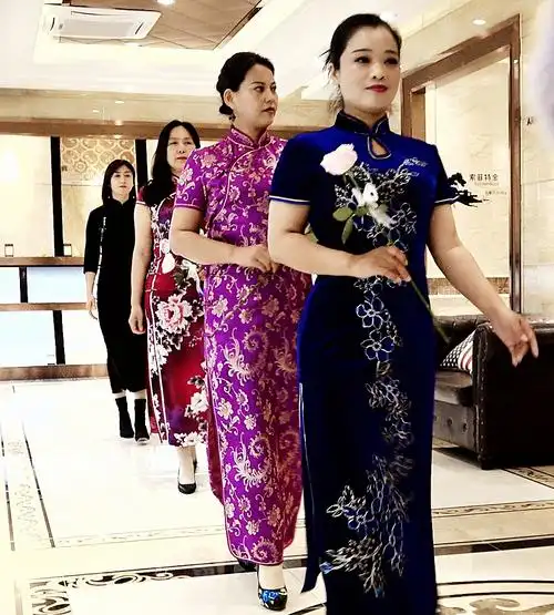 欧派高端全屋定制,浪鲸卫浴,蒙娜丽莎瓷砖等一线优质品牌,为本次旗袍