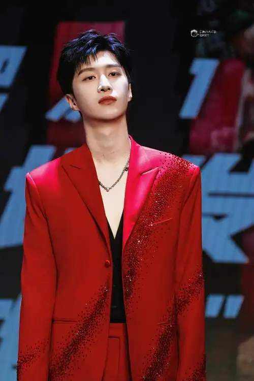 奔跑吧范丞丞##范丞丞 刚满18岁