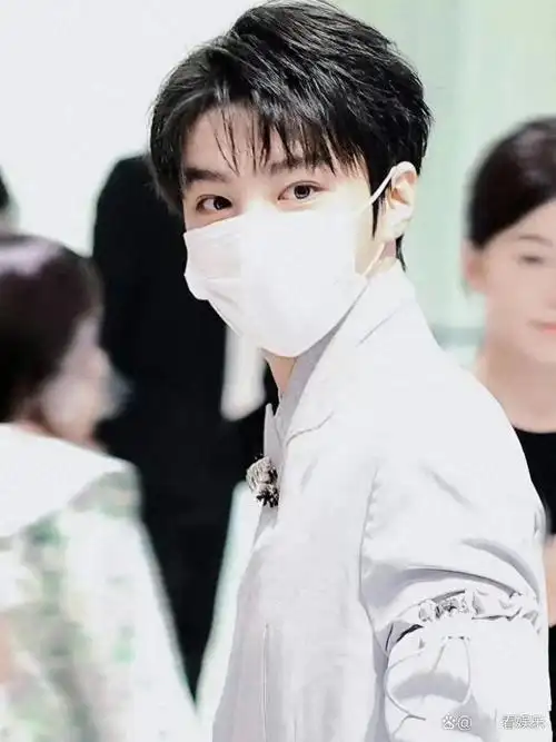 王俊凯被誉为中国娱乐圈的全能偶像.